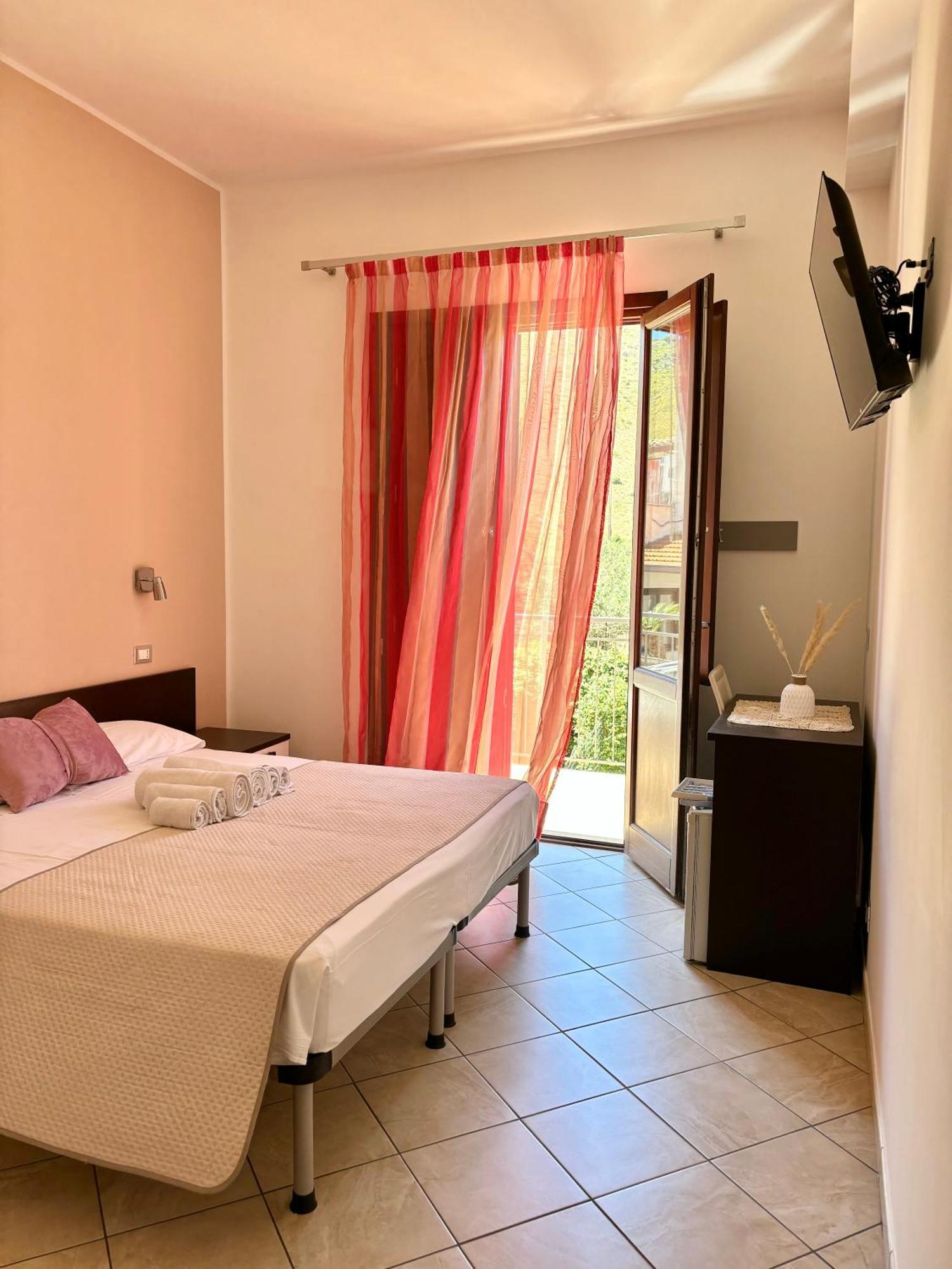 Bed And Breakfast Turi Castelluzzo Exterior photo